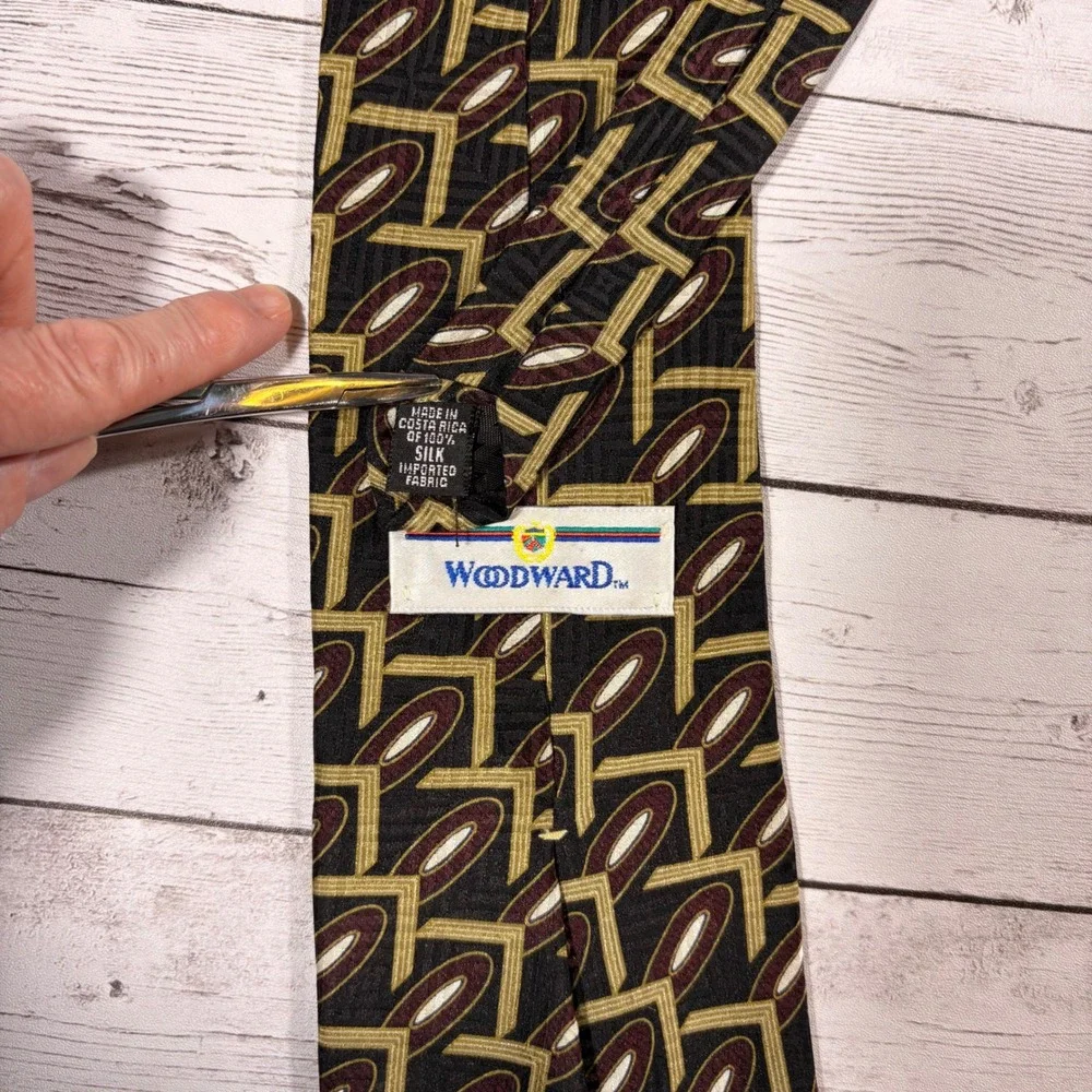 Woodward Mens Silk Necktie Geometric Abstract Gold Burgundy Black Costa Rica